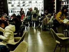 -钟书阁(松江泰晤士小镇店)