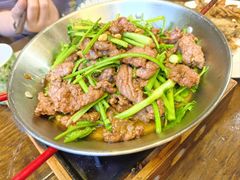 小炒黄牛肉-吃货私房菜(丽江束河古镇店)