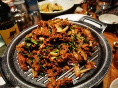 卢员外烤羊肉-壹零捌道·北京烤鸭(车公庄店)