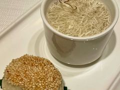 文思豆腐配黄桥烧饼-扬州香格里拉·香宫中餐厅
