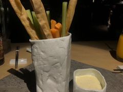 -穹六人间 people 6(岳阳路店)