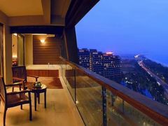 -三亚湾海居铂尔曼度假酒店