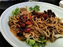 -皇城根·烤鸭·鱼头·家常菜(欧亚大观乐活城店)