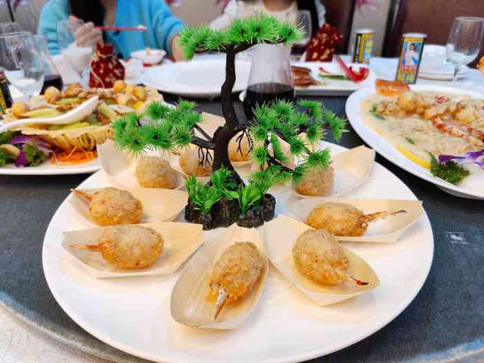 百合豪宴-"「100 元15周年店庆专享代金券」美团."-大众点评移动版