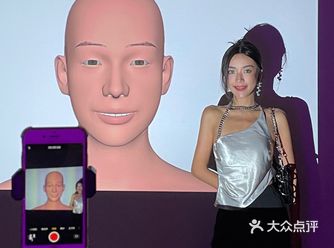 深圳新展｜『竖横折勾撇点撇点』