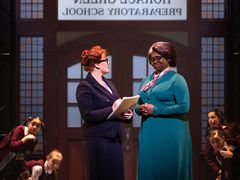 -交通银行前滩31演艺中心