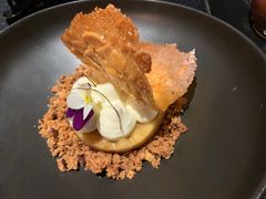 焦糖苹果配山核桃及香草奶油慕斯-AZUL by FUEL蓝色·法式酒馆(琶醍店)