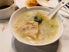 鱼粥-红门金汤·港式火锅(英皇集团中心店)