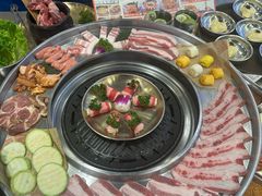 -哈哈碳都·牛肋条无限自助烤肉(宝龙店)