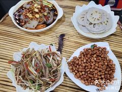 -柴火妞家的灶台·地锅鸡(殷富街殷巷店)