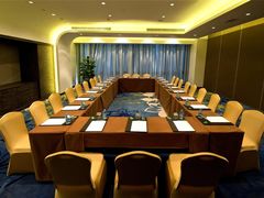 -上海松江假日酒店