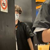 这家店好多帅哥！！！！