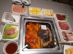 -海底捞火锅鲜切牛肉主题店(长寿路店)