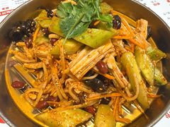 -小董哥烤串·爆汁大油边(故宫店)