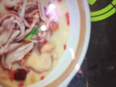-洪氏嗨捞·广东猪肚鸡·椰子鸡火锅(西咸万象城店)