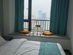 -MG·梦港轻奢公寓(东郊记忆地铁站店)