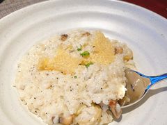 -MONICH牛排融合餐厅(和义大道购物中心店)