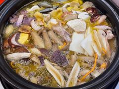 -菌之家·专业纯野生菌火锅·特色炒菌