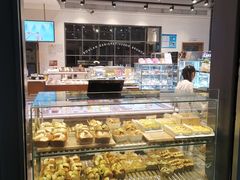 面包甜点陈列柜-巴黎贝甜(常德路店)