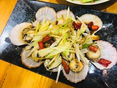 油泼扇贝-老东镇啤酒屋海鲜加工·蒸汽海鲜·海鲜烧烤(台东店)