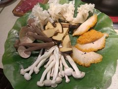 -钢管厂五区小郡肝串串香火锅(梅川路店)