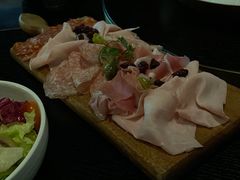 -wineapp葡萄酒餐吧(外滩金融中心店)