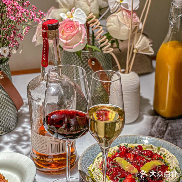 情侣必去的浪漫约会餐厅✨🥂就在黎黄陂路❗️  