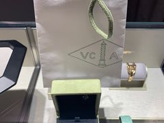 -梵克雅宝(国贸商城店)