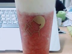 芝芝草莓-喜茶(北京华贸购物中心店)