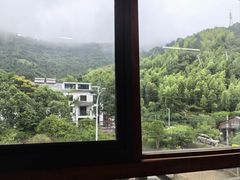 -芦茨金富饭庄·25年老字号·专做稻草鸡