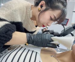 -龙之吻专业刺青·手工耳洞·纹身去色