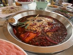 -茅草房·河畔园林火锅