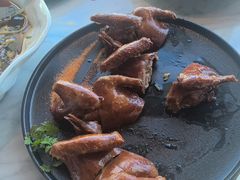 烤乳鸽-深圳美高梅酒店-品聚嘉府中餐厅