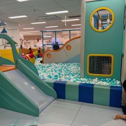 -孩子王童乐园(吾悦广场店)