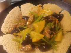 一个锅巴和时蔬-薇酌饮·陕西菜(南门外店)