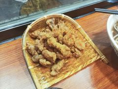 -爆炸头阿姨小四川正宗川味小吃(无任何分店)