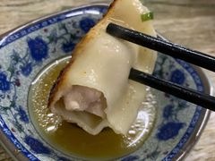 鲜肉煎饺-无名氏宵夜小摊(祝家三姐妹馄饨店)