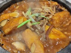 石锅烧味豆腐-万龙洲海鲜(大兴绿地缤纷城店)