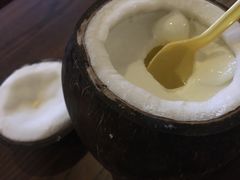 -志龙皇冠吃货椰子铺