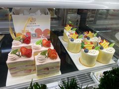 -花花卷卷·鲜食蛋糕(静安久光百货店)