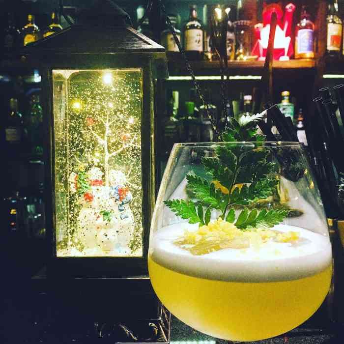 lush whisky & cocktail 路徒酒吧-"游荡在三里屯,看到路边霓虹灯