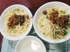 京酱面-大石人家鱿鱼面馆(大石西路总店)