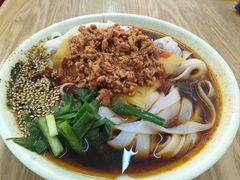 -洪记凉米线(新兴路店)