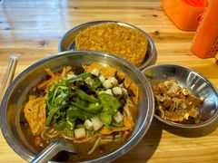 -柳州肥姨妈大骨螺蛳粉(东靖路店)