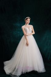 -予白婚纱礼服馆