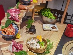 -山川小町·极番烧肉(新地假日广场店)