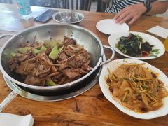 主打的干锅鸭头-安诚居干锅鸭头(八角店)
