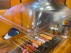 -哈尔滨小酒馆·鲜肉现穿自助烧烤(康新花园店)