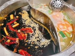 -重庆风光老灶火锅城(同德广场店)
