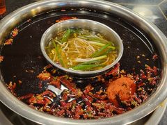 鸳鸯锅-邓莽子老火锅(中兴路总店)